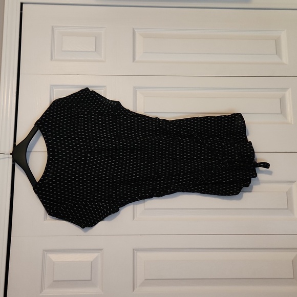 Black and White Maternity Top - Picture 4 of 4